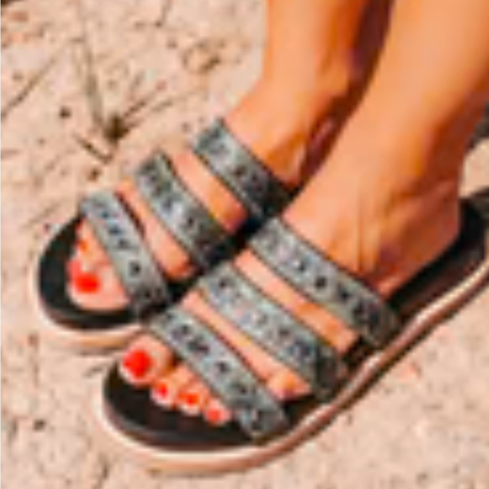 FreeBird Florence Size 7 Samdals